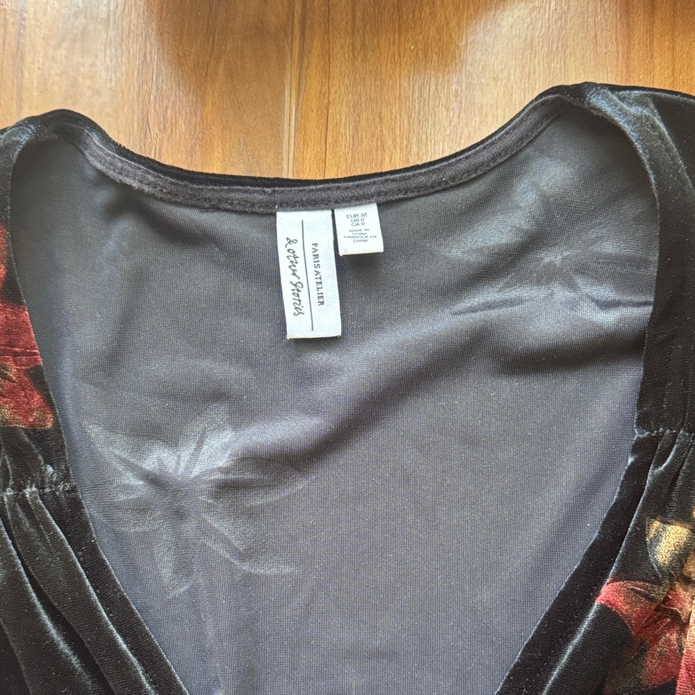 & Other Stories • Floral Velvet Wrap Blouse - Picture 2 of 6